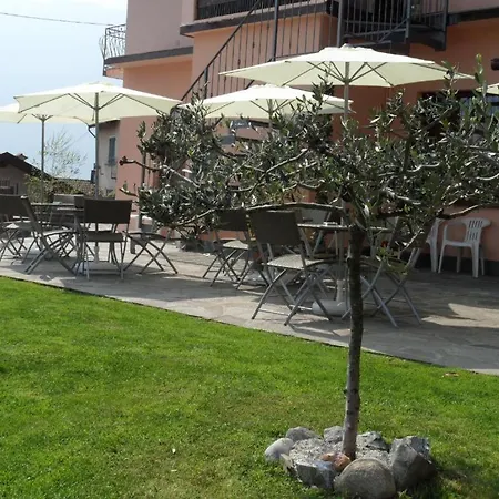 Garzola 住宿加早餐酒店 *